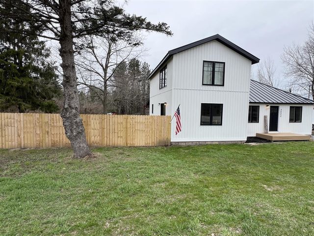 3800 Grant Highway, Manistee, MI 49660