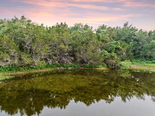 2308 County Road 414, Spicewood, TX 78669