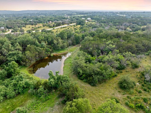 2308 County Road 414, Spicewood, TX 78669