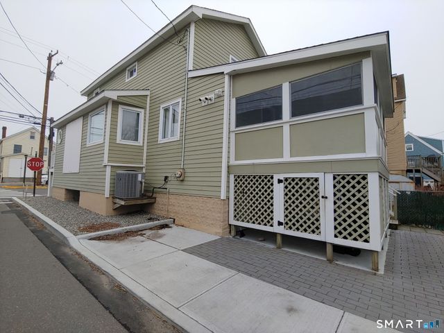 800 East Broadway, Milford, CT 06460