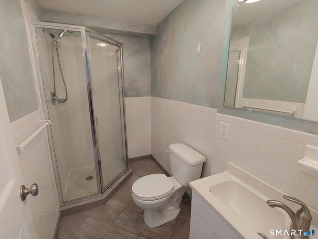 800 East Broadway, Milford, CT 06460