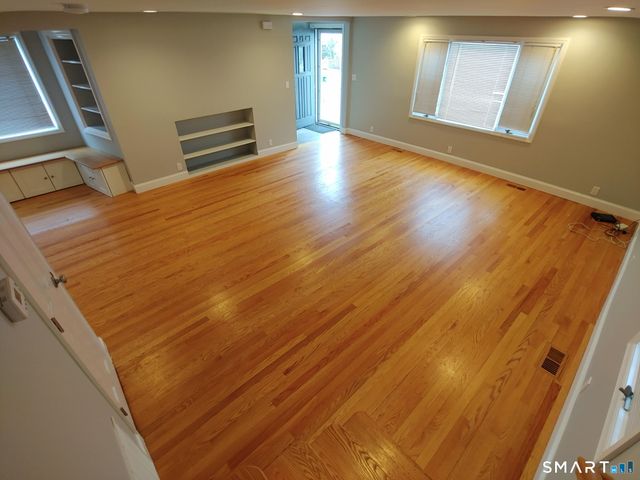 800 East Broadway, Milford, CT 06460