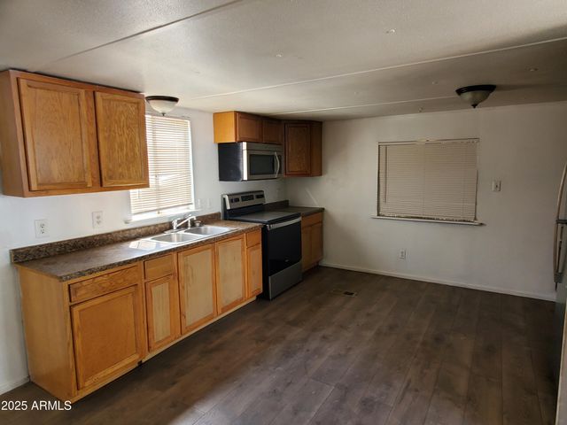 3030 W TOLLAN Drive, Eloy, AZ 85131