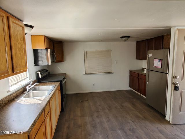 3030 W TOLLAN Drive, Eloy, AZ 85131