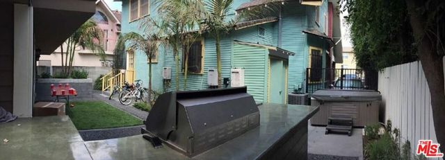 1238 W 30th Street, Los Angeles, CA 90007