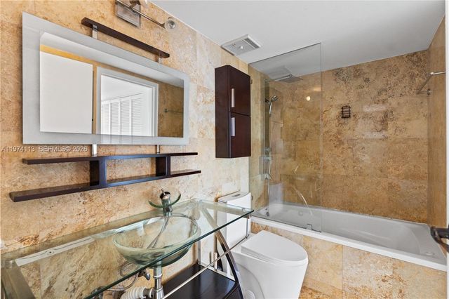 7601 E Treasure Dr. PH 216, North Bay Village, FL 33141