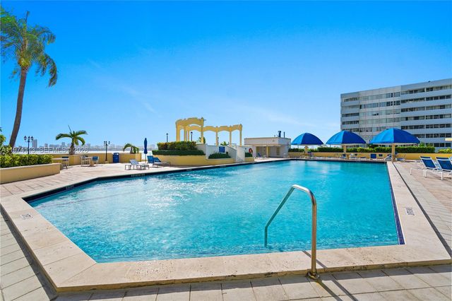 7601 E Treasure Dr. PH 216, North Bay Village, FL 33141