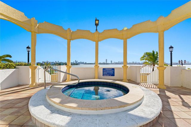 7601 E Treasure Dr. PH 216, North Bay Village, FL 33141