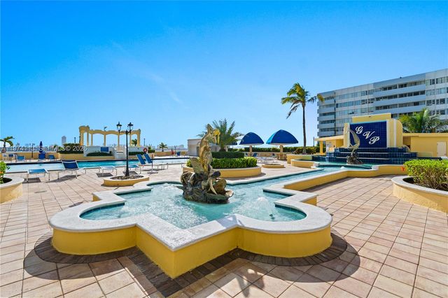 7601 E Treasure Dr. PH 216, North Bay Village, FL 33141