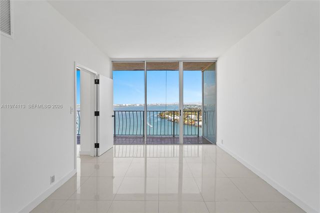 7601 E Treasure Dr. PH 216, North Bay Village, FL 33141