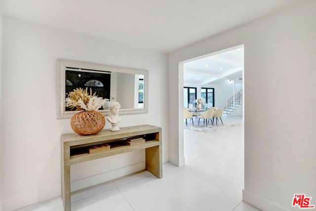 4166 Crisp Canyon Road, Sherman Oaks, CA 91403