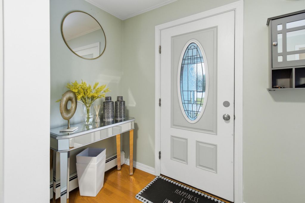 7 Champlain Avenue, Lewiston, ME 04240 — photo 2