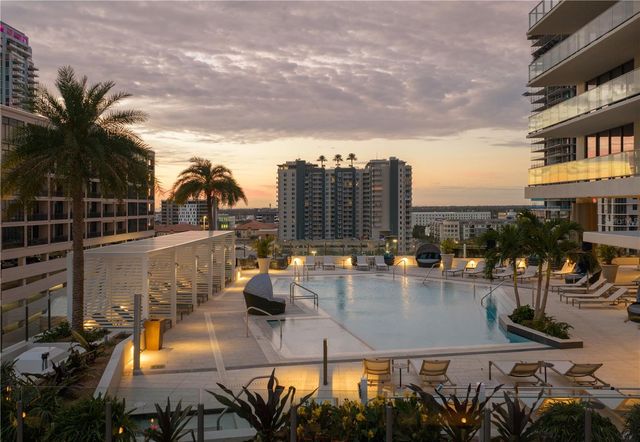 275 1ST AVENUE S 3604, St Petersburg, FL 33701