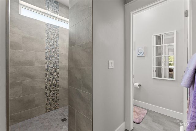 5963 N Eynsford Ave, Meridian, ID 83646