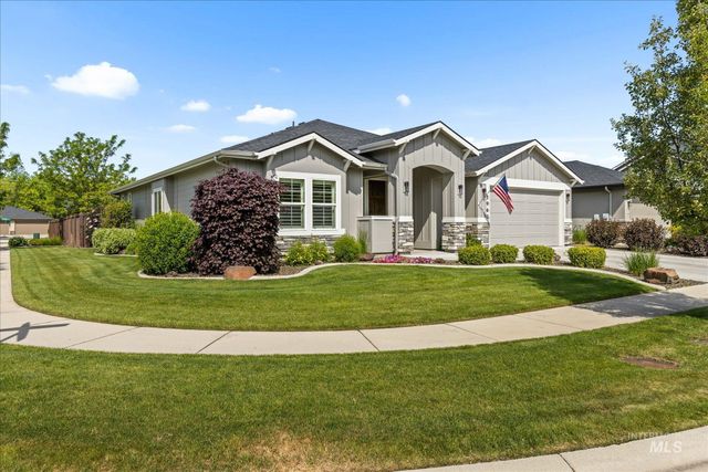 5963 N Eynsford Ave, Meridian, ID 83646