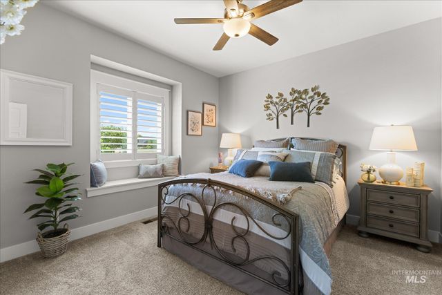5963 N Eynsford Ave, Meridian, ID 83646