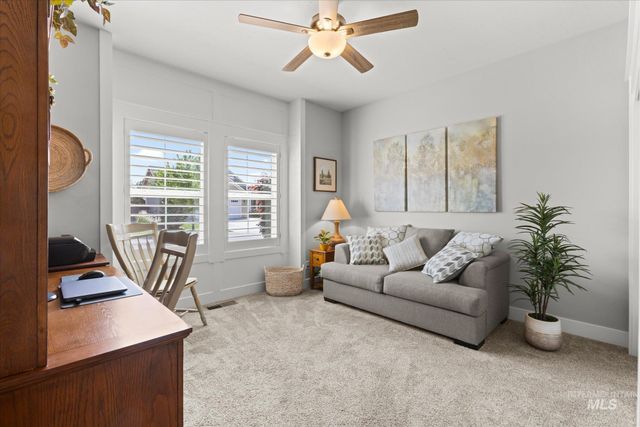 5963 N Eynsford Ave, Meridian, ID 83646