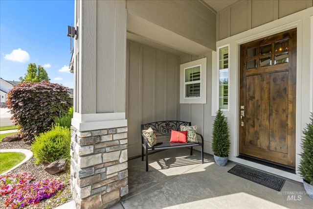 5963 N Eynsford Ave, Meridian, ID 83646