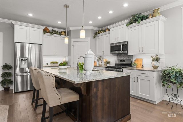5963 N Eynsford Ave, Meridian, ID 83646