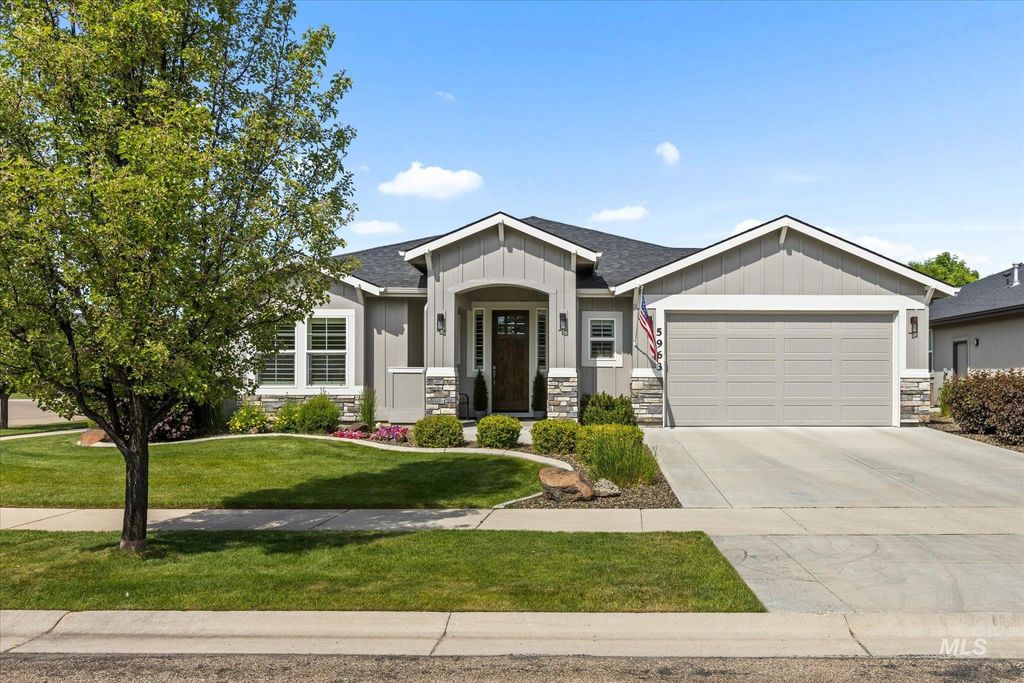 5963 N Eynsford Ave, Meridian, ID 83646
