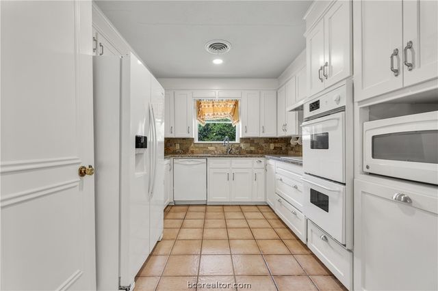 1600 George Bush Drive, College Station, TX 77840