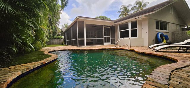 1568 Point Way, North Palm Beach, FL 33408