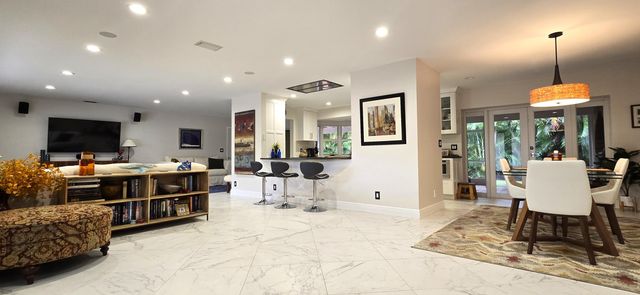 1568 Point Way, North Palm Beach, FL 33408