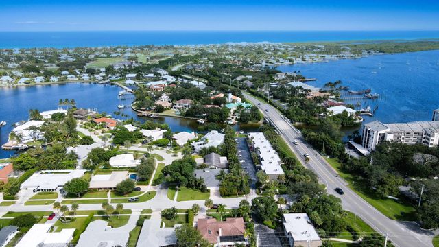 1568 Point Way, North Palm Beach, FL 33408