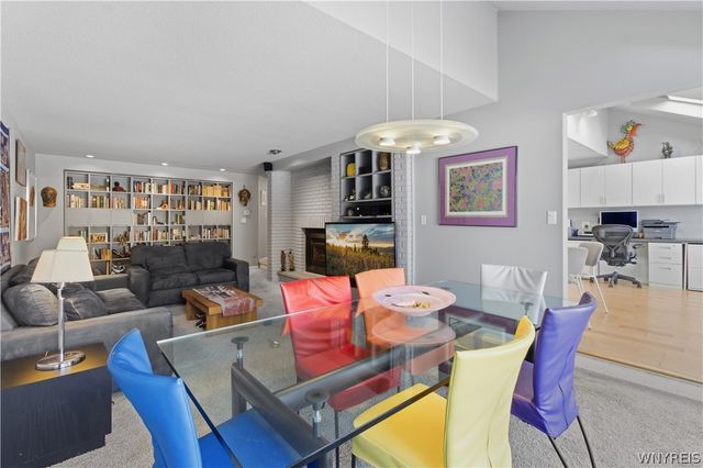 193 Breezewood Common, Amherst, NY 14051