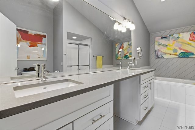 193 Breezewood Common, Amherst, NY 14051