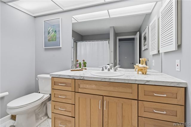 193 Breezewood Common, Amherst, NY 14051