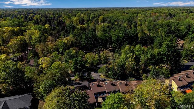 193 Breezewood Common, Amherst, NY 14051