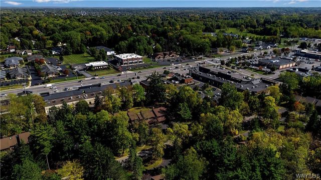 193 Breezewood Common, Amherst, NY 14051