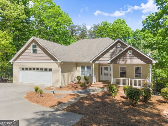 45 Holcomb Drive, Cleveland, GA 30528