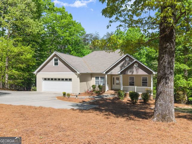 45 Holcomb Drive, Cleveland, GA 30528