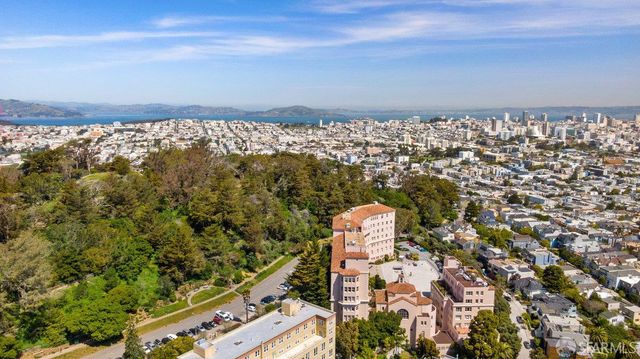 355 Buena Vista Avenue 506W, San Francisco, CA 94117