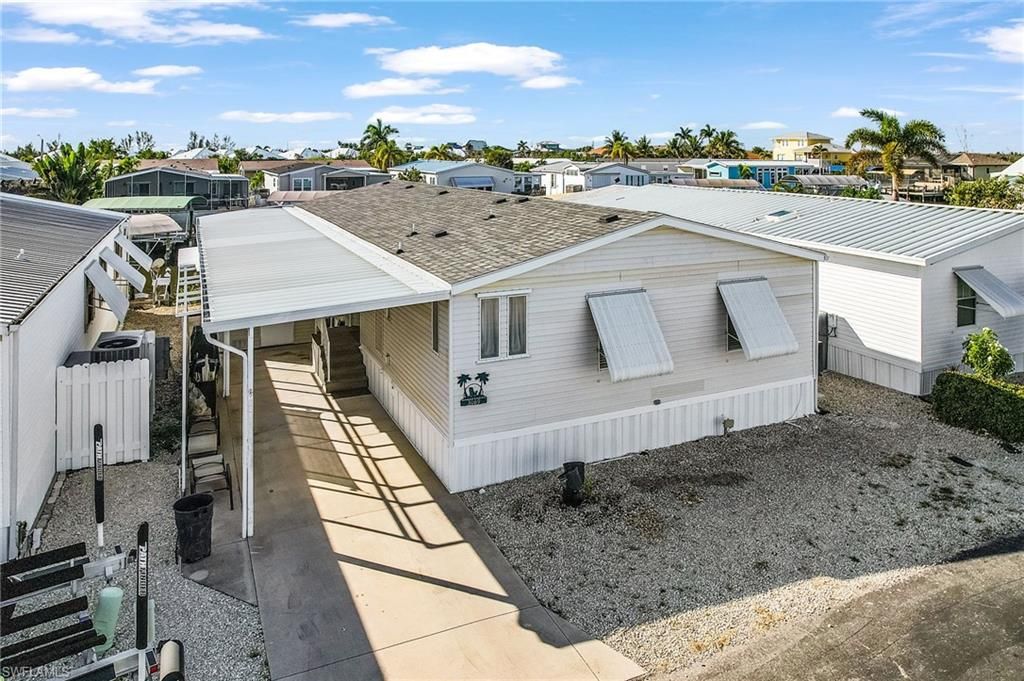 3089 Skipper LN, St. James City, FL 33956