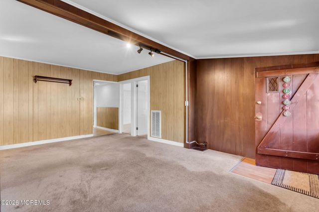 121 Linden Avenue, Pine Beach, NJ 08741