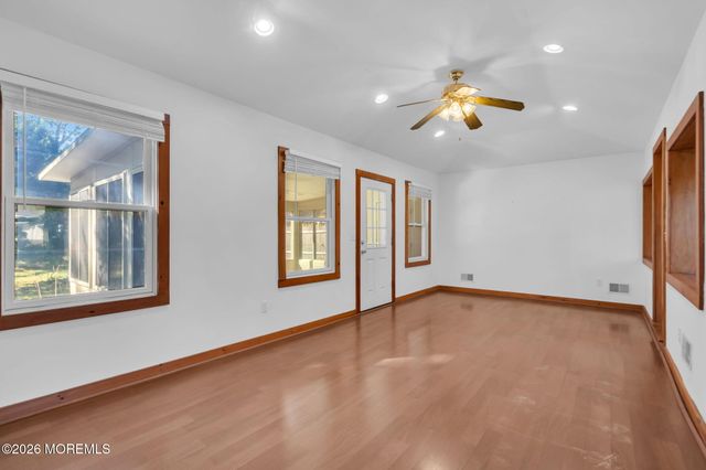 121 Linden Avenue, Pine Beach, NJ 08741