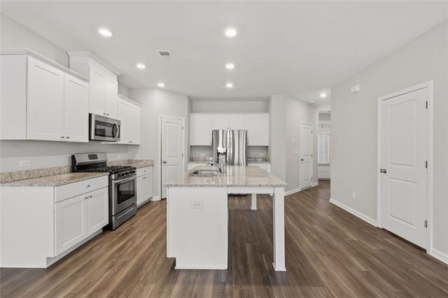 2079 Lanier Harbor Pointe, Buford, GA 30518