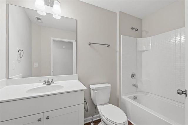 2079 Lanier Harbor Pointe, Buford, GA 30518