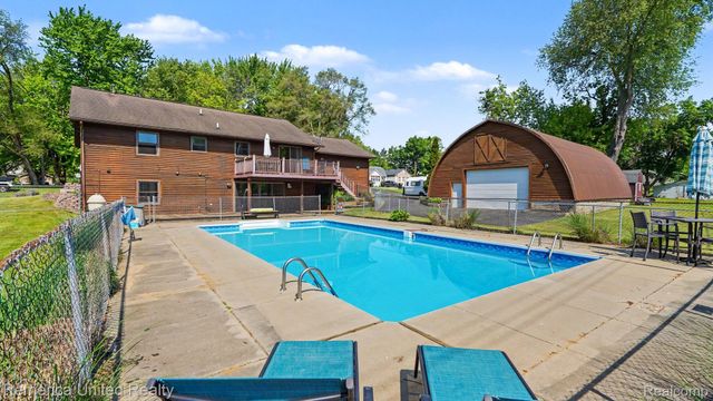 339 S Collins Street, Fowlerville Village, MI 48836