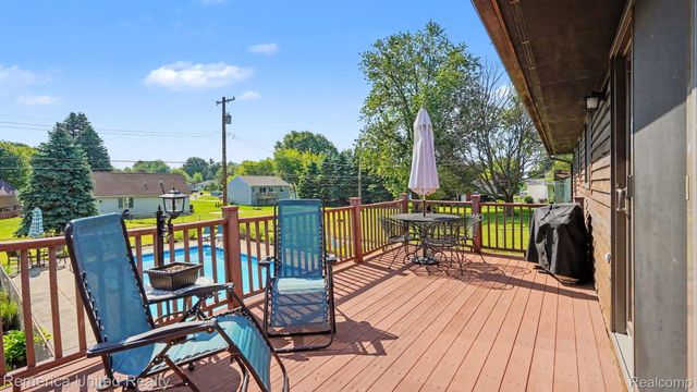 339 S Collins Street, Fowlerville Village, MI 48836