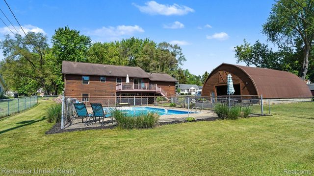 339 S Collins Street, Fowlerville Village, MI 48836