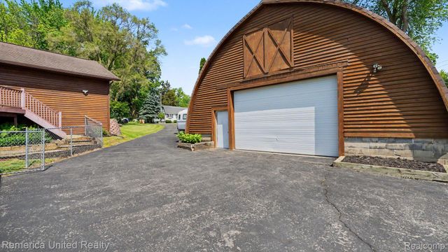 339 S Collins Street, Fowlerville Village, MI 48836