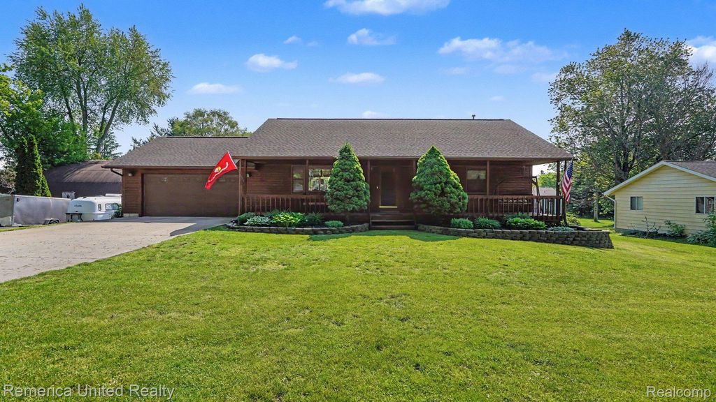 339 S Collins Street, Fowlerville Village, MI 48836
