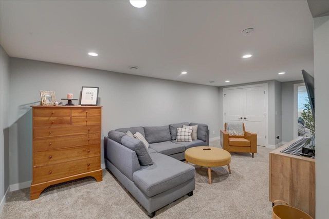 518 2nd Avenue, New Glarus, WI 53574