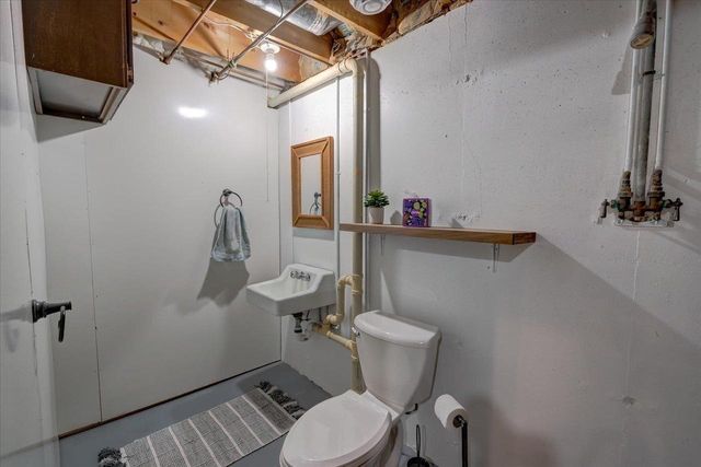 518 2nd Avenue, New Glarus, WI 53574