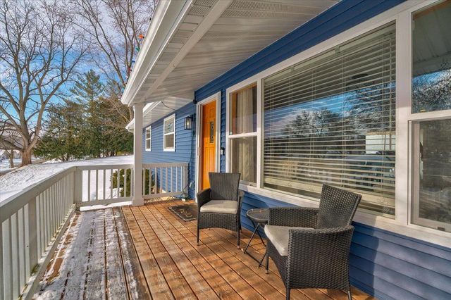 518 2nd Avenue, New Glarus, WI 53574