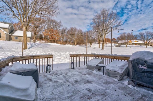 518 2nd Avenue, New Glarus, WI 53574